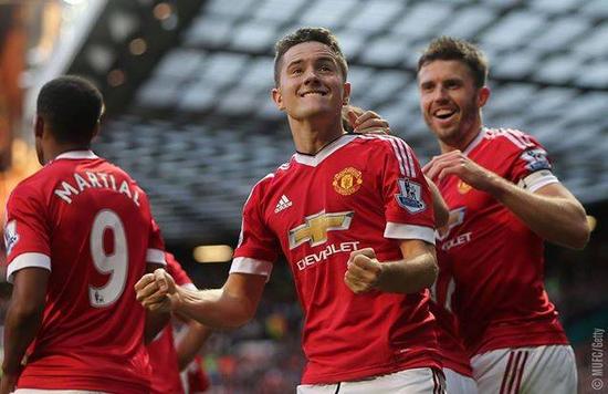 以其丰富的 以其丰富的